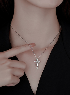 足银黄金色生肖蛇小蛇灵蛇权杖吊坠项链纯银蛇形十字架吊坠项链女