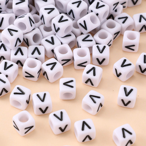 6x6mm方珠白加黑亚克力散珠英文单字母diy饰品配件串珠钥匙扣手链 - 图2