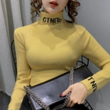 Демисезонный приятный телу цветной трикотажный утепленный свитер, коллекция 2023, высокий воротник, в западном стиле, облегающий крой