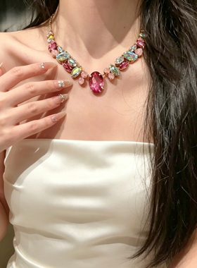 甜美轻奢粉色几何水钻项链