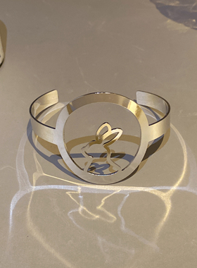 甜酷风银色小兔子手镯臂环