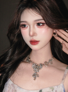 高级感重工银色耳饰项链套装