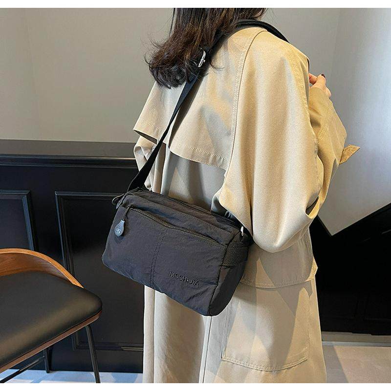 男女同款多层2025新款潮时尚百搭单肩包洋气百搭轻便斜挎布包,淘宝优惠券,粉丝福利购,淘宝优惠卷