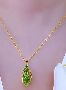 2025年新款绿色枫叶锆石项链日韩