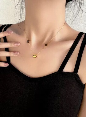 欧拉拉轻奢四叶草金色锁骨链