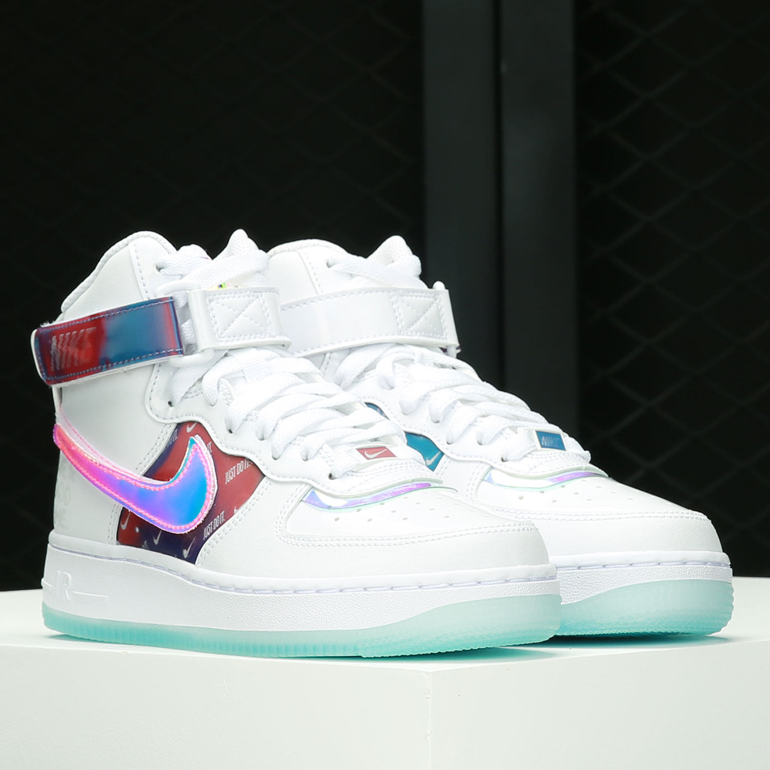 nike/耐克正品air force 1 af1白镭射电玩像素女子空板鞋dc2111