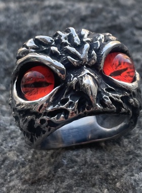 时尚潮男朋克风钛钢高级感戒指男士嘻哈小众复古不锈钢做旧虎眼石