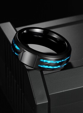 时尚潮人个性新款镶嵌蓝色仿澳宝激光镭射十字架共济会男士戒指