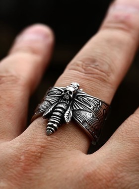 朋克风骷髅飞蛾钛钢铸造开口戒指 欧美复古个性指环做旧嘻哈饰品