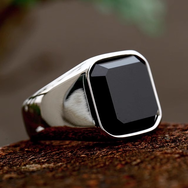 几何方形镶嵌黑玛瑙石戒指 复古男士时尚钛钢时尚潮人单身食指环 - 图0
