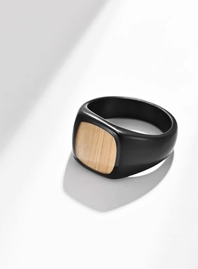 方形镶木纹大号简约戒指街头潮范钛钢镀18K金镶嵌木皮潮男戒指环
