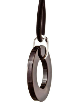 磨不花吊坠梦克拉钨金质感出众