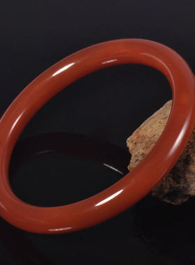 红玛瑙贵妃圆柱形手镯