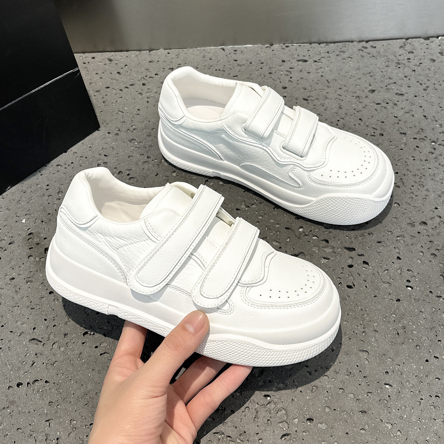 真皮牛皮小白鞋女2026春季新款百搭巨好看厚底软底魔术贴休闲板鞋,淘宝优惠券,粉丝福利购,淘宝优惠卷