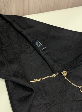 高阶 自带吊坠扣定织马具提花黑色丝毛围巾 桑蚕丝绵羊毛超软方巾