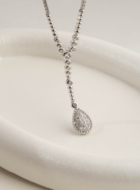 2026年新款水滴锆石流苏吊坠项链轻奢百搭锁骨链高级轻奢时尚配饰