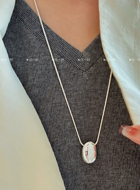 简约大气抽拉银色水滴吊坠项链