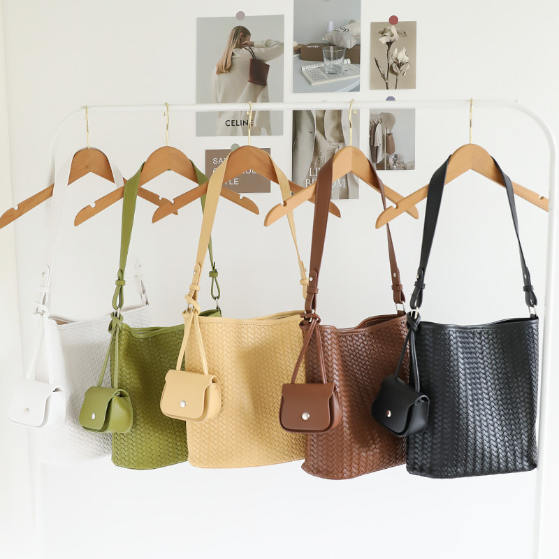韩版休闲托特编织包女百搭简约单肩子母包小众设计通勤腋下水桶包,淘宝优惠券,粉丝福利购,淘宝优惠卷