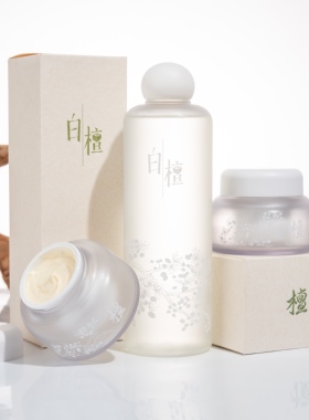 白檀水保湿细致毛孔私享倾城油皮