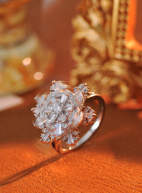 圣诞旋转雪花戒指女高级感轻奢小众食指戒网红风时尚个性指环手饰