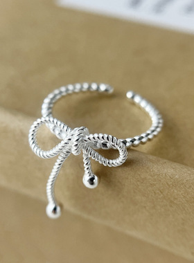 饰尚e族简约蝴蝶结戒指女小众麻花绳结小圆珠S925镀银开口指环百