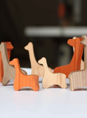 diy亲子幸福小鹿之家红檀香礼物