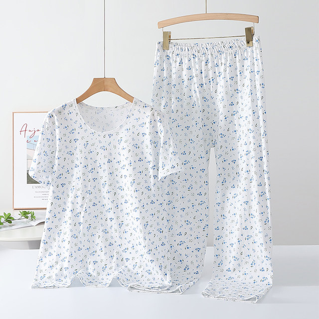 Pajama sets for middle-aged and elderly people with small profits but quick sales