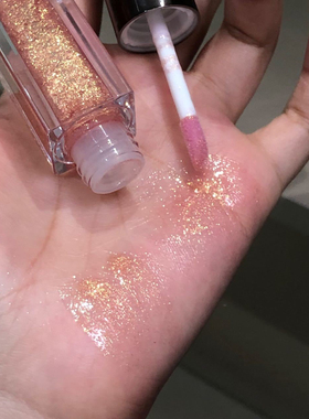 爆闪预警！镜面水光保湿玻璃唇釉