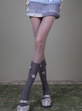 灰色立体小花小腿袜女甜美浪漫风
