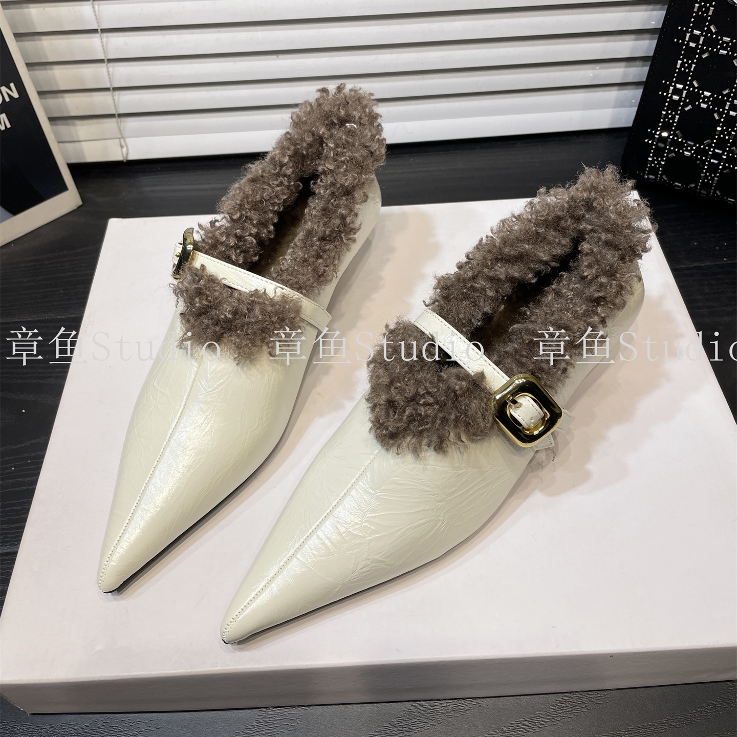 坡跟法式气质加绒尖头玛丽珍单鞋女毛毛鞋2025秋冬新款保暖棉鞋 - 图2