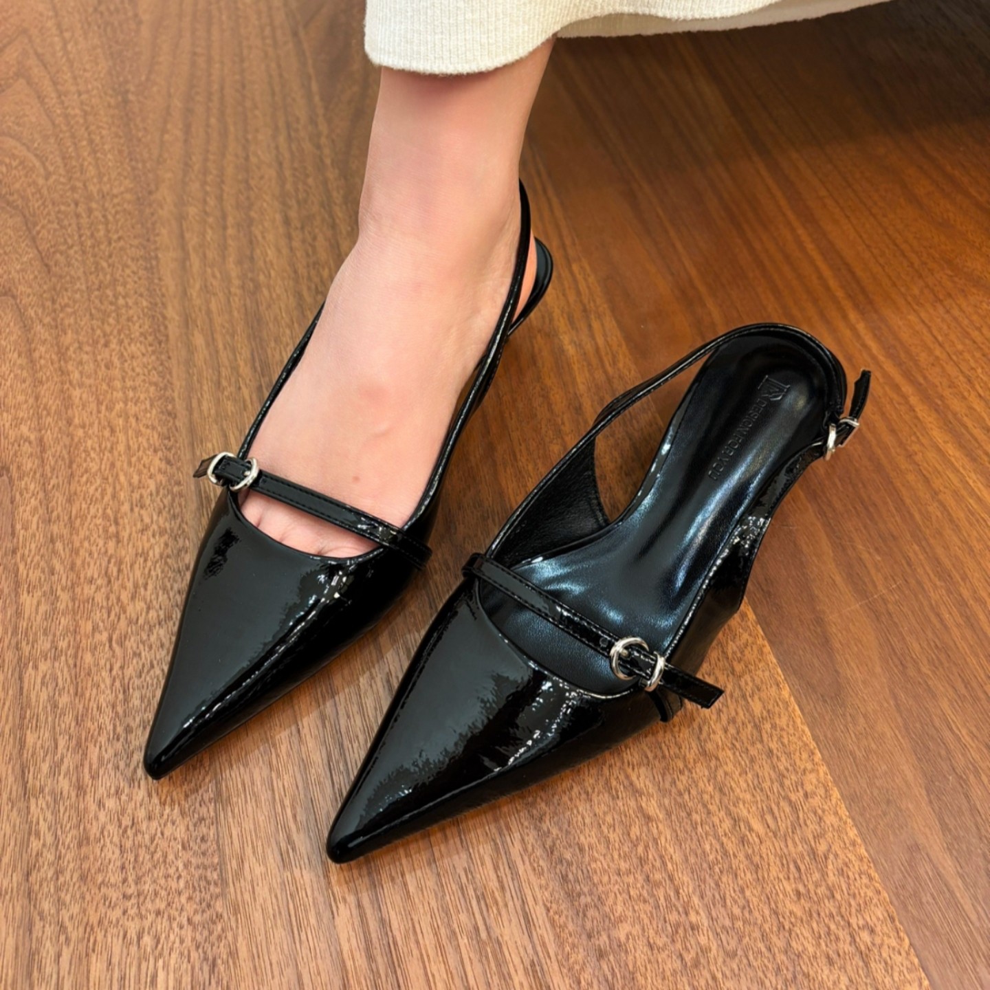 2026春夏新款法式性感小猫跟包头凉鞋女尖头气质细跟后空单鞋,淘宝优惠券,粉丝福利购,淘宝优惠卷