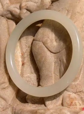 天然新疆和田玉籽料玉手镯子