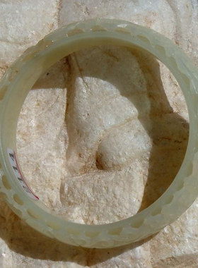 天然籽料镂空手工雕花新疆和田玉