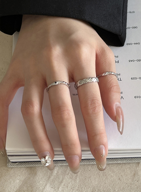 菱格纹微镶锆石超细叠带纯银戒指