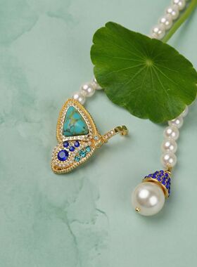 清新森系蝴蝶珍珠项链镶钻复古风度假高级感气质个性小众颈链女