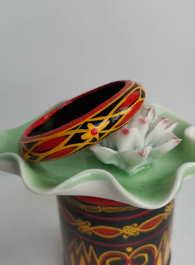 大凉山彝族手镯实木手工漆器彩绘
