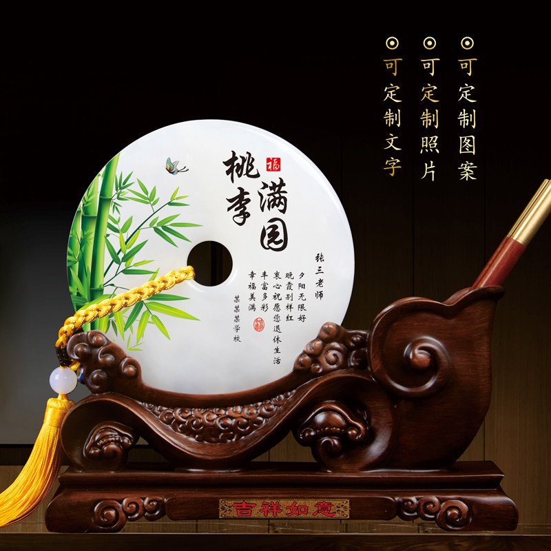 送老师光荣退休纪念品高档实用笔筒摆件学校男女老师导师退休礼物