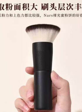 平头粉饼刷圆头便携粉底刷圆头黑色胖墩墩防水定妆粉饼便携定妆刷