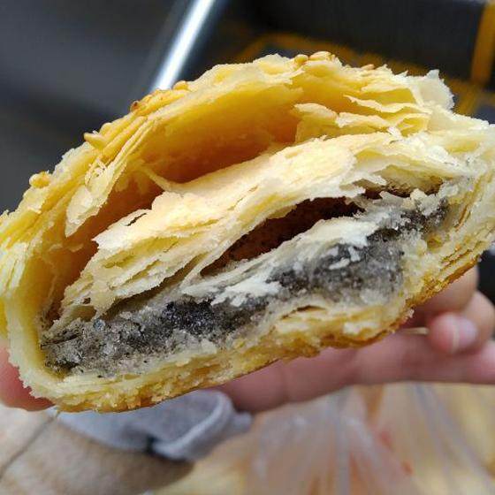 南京特产传统美食代购 成诚酥烧饼 葱油 黑芝麻糖烧饼鲜肉月饼4只,淘宝优惠券,粉丝福利购,淘宝优惠卷