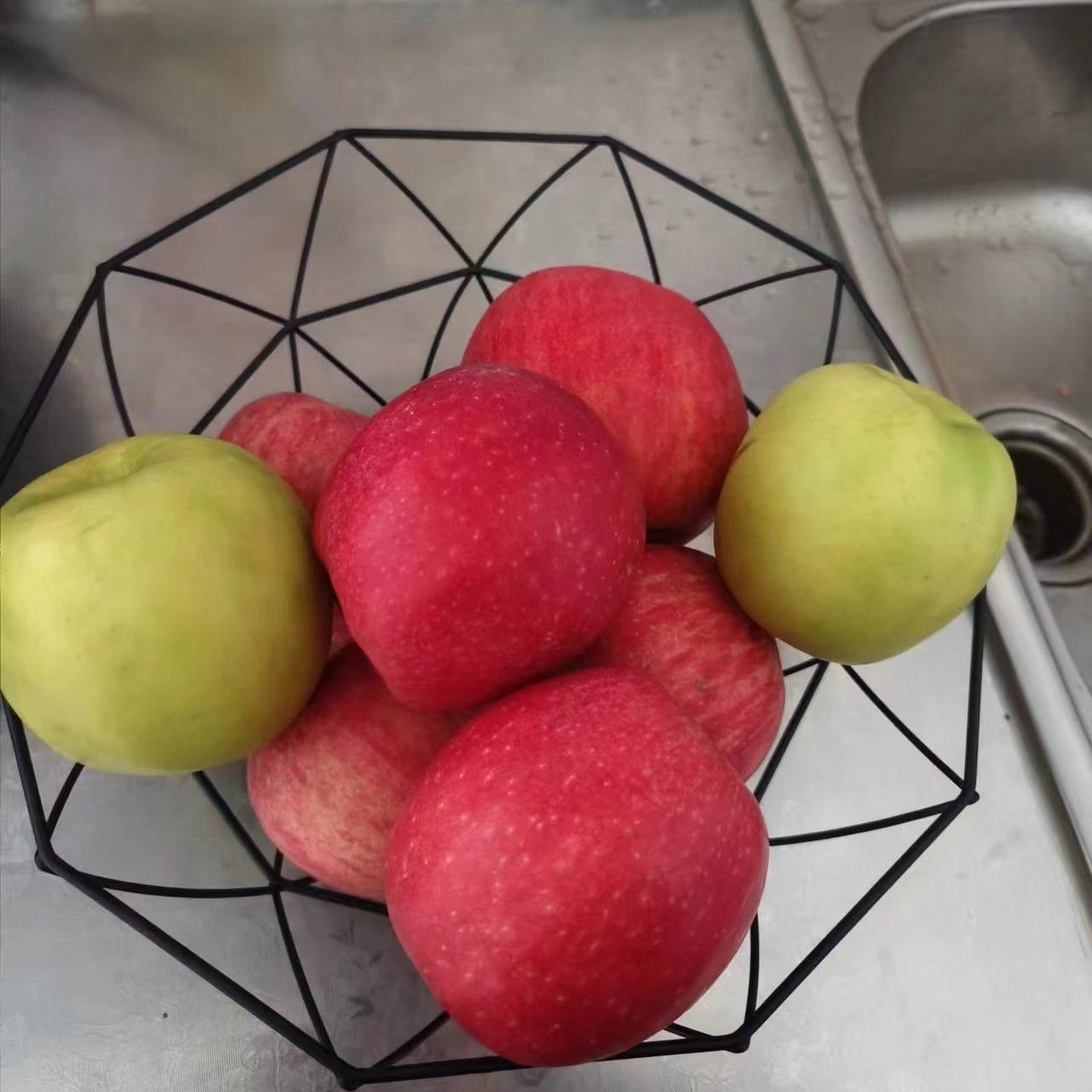 Ruixue Shaanxi Crisp Sweet Ruiyang Ruixiang Red Green Apple