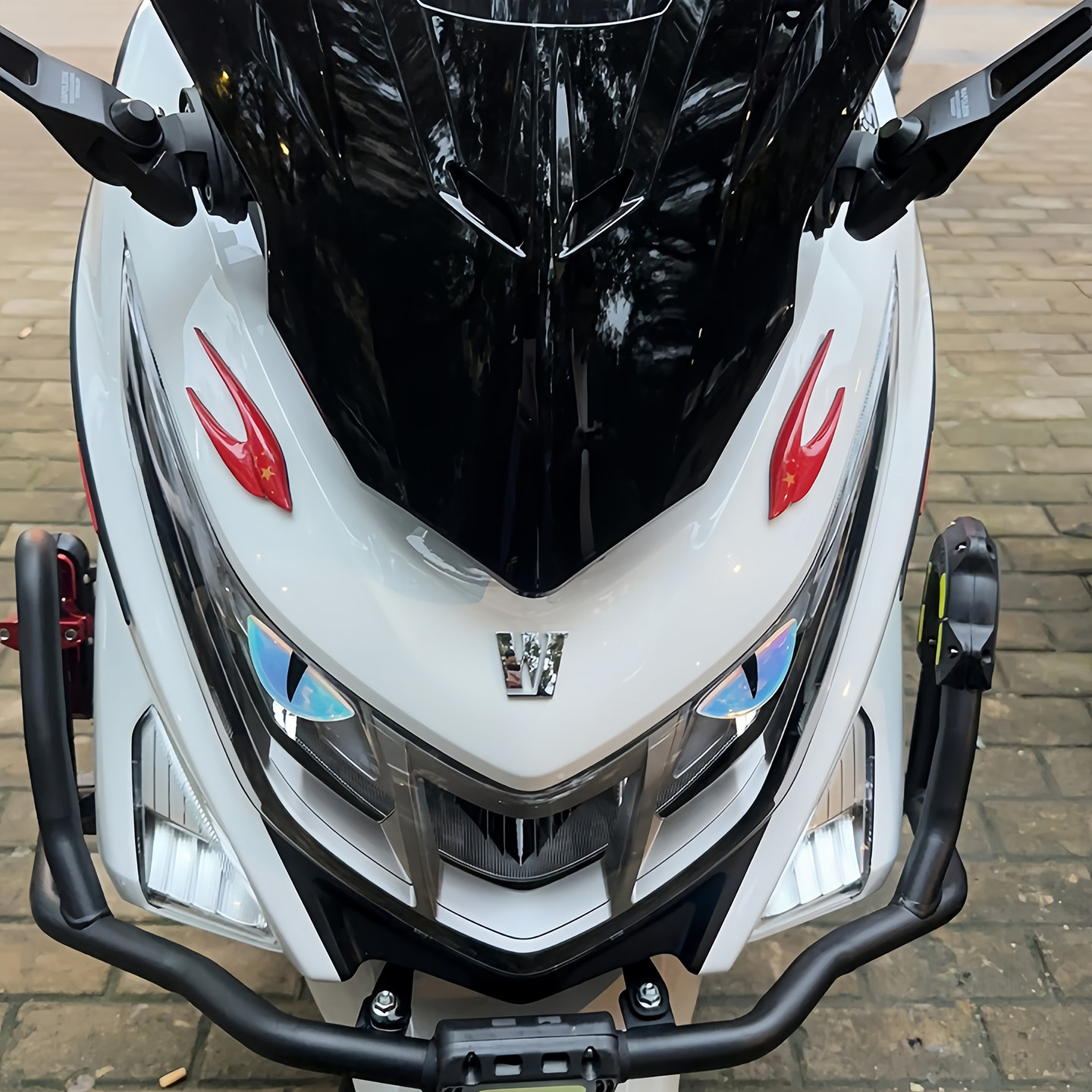 适用豪爵UFR150夜光猫眼睛装饰贴纸摩托车头变形金刚拉花改装配件,淘宝优惠券,粉丝福利购,淘宝优惠卷