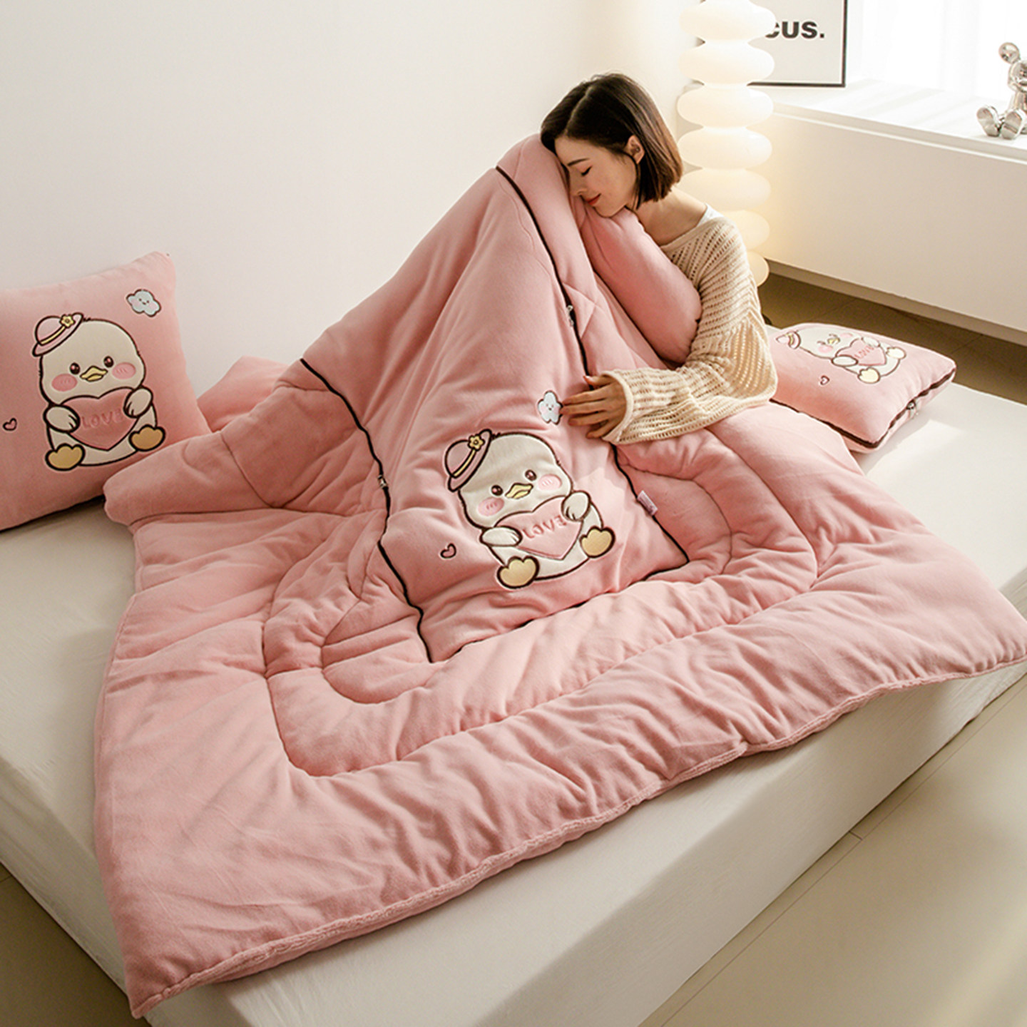 A类加厚牛奶绒两用抱枕被子卡通沙发汽车靠垫办公室午睡折叠毛毯,淘宝优惠券,粉丝福利购,淘宝优惠卷