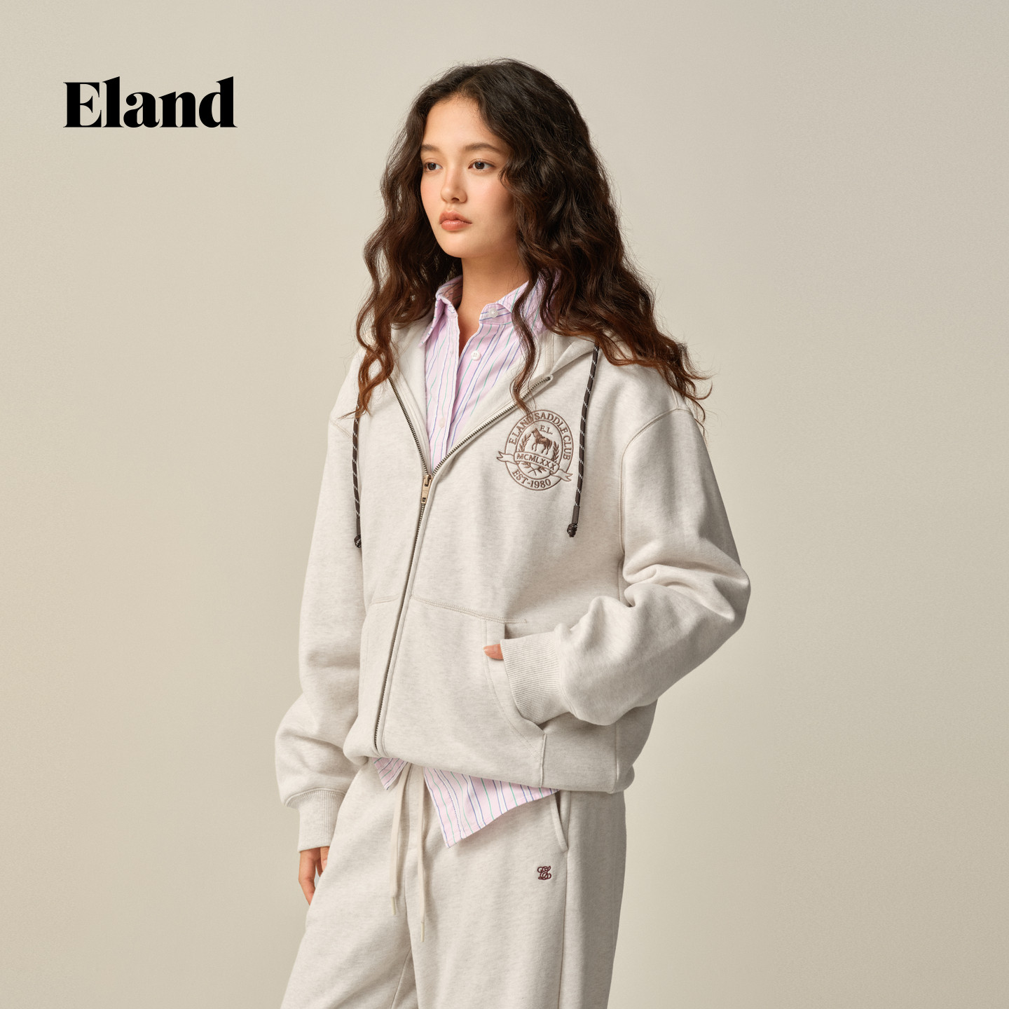 Eland衣恋卫衣女时尚休闲连帽抽绳拉链外套2025冬季新款,淘宝优惠券,粉丝福利购,淘宝优惠卷