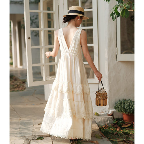 夏季法式复古蛋糕裙宫廷风海边沙滩裙气质v领吊带连衣裙露背长裙 - 图1