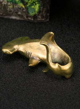 锤头鲨黄铜摆件做旧仿古玩可爱童趣鲨鱼桌面茶宠摆设