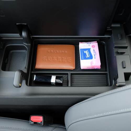 适用25-26款焕新极氪7X扶手箱储物盒中控收纳盒车上内饰用品配件 - 图3