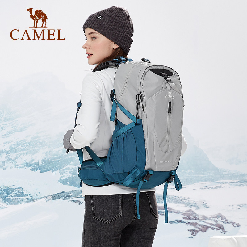  骆驼户外用品双肩背包