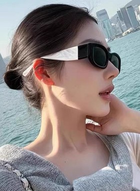 2025新款黑白拼色墨镜网红小方框熊猫太阳镜欧美风度假太阳眼镜女