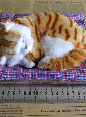 中号布垫猫摆件皮毛工艺品