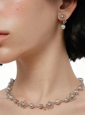 涂鸦小花项链镂空珍珠锁骨链